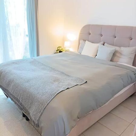 Comfy Cozy Iksia Apartment อิกเซีย ภายนอก รูปภาพ